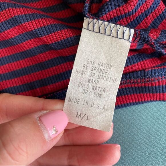 Lisakai Long Sleeve Crop Top - Picture 11 of 11